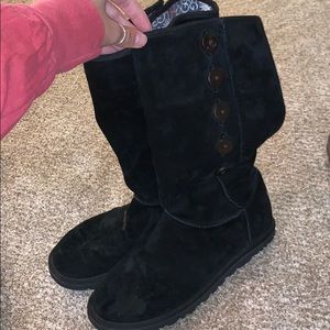 black UGGs